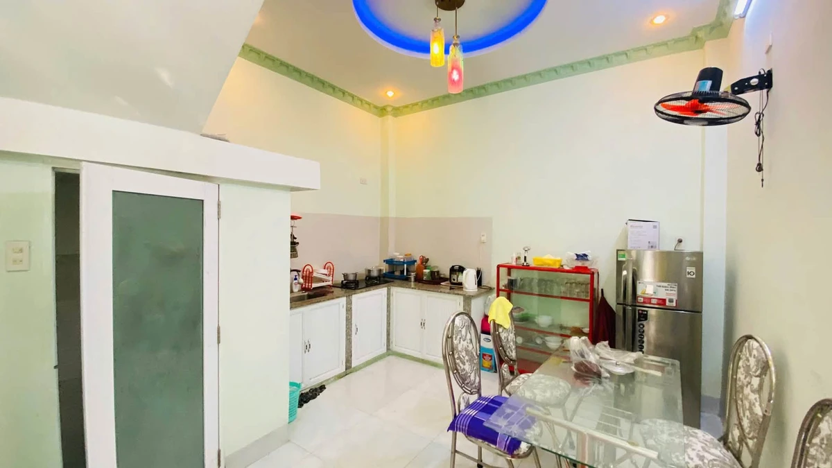 Bán nhà 2 tầng hẻm ô tô đường Lý Thái Tổ, Hòn Xện, Nha Trang, 40m², 3,7 tỷ - Ảnh thu nhỏ 4
