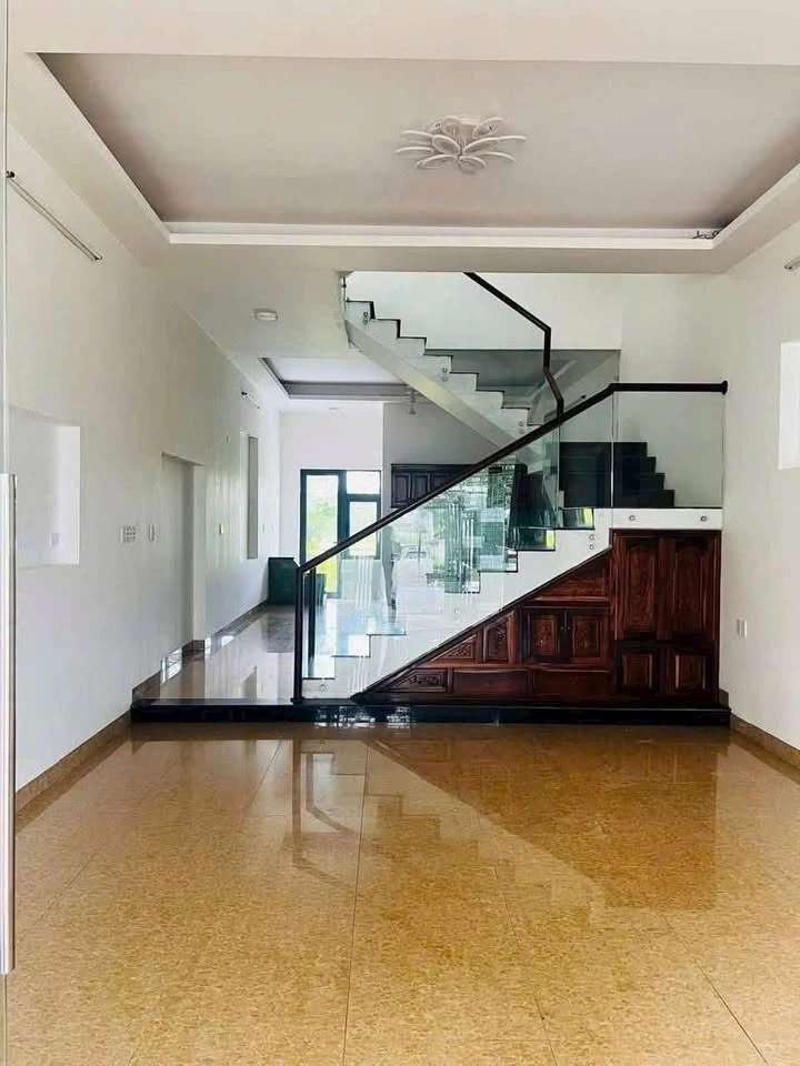 Bán nhà 2 mê mặt tiền Trường Chinh 100m² 3 phòng ngủ 3,8 tỷ - Ảnh thu nhỏ 2