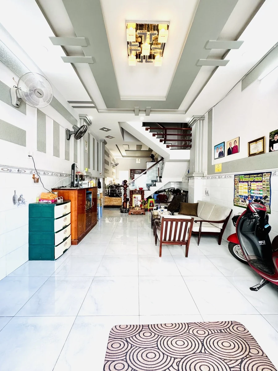 Bán nhà hẻm ô tô An Dương Vương Q8, 4PN 5WC 72m² - Ảnh 1