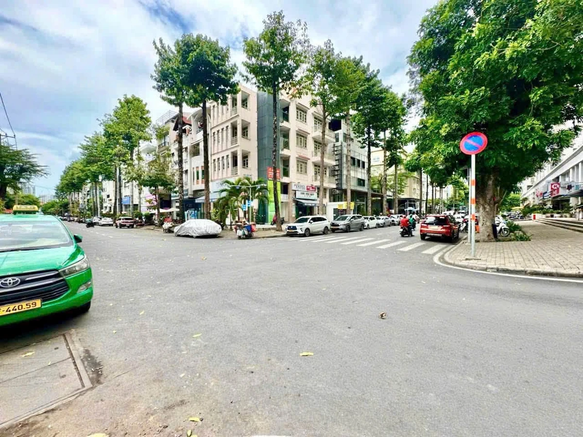 Bán đất mặt tiền Đường Số 2, Phú Mỹ Hưng 111 m² - Ảnh thu nhỏ 3
