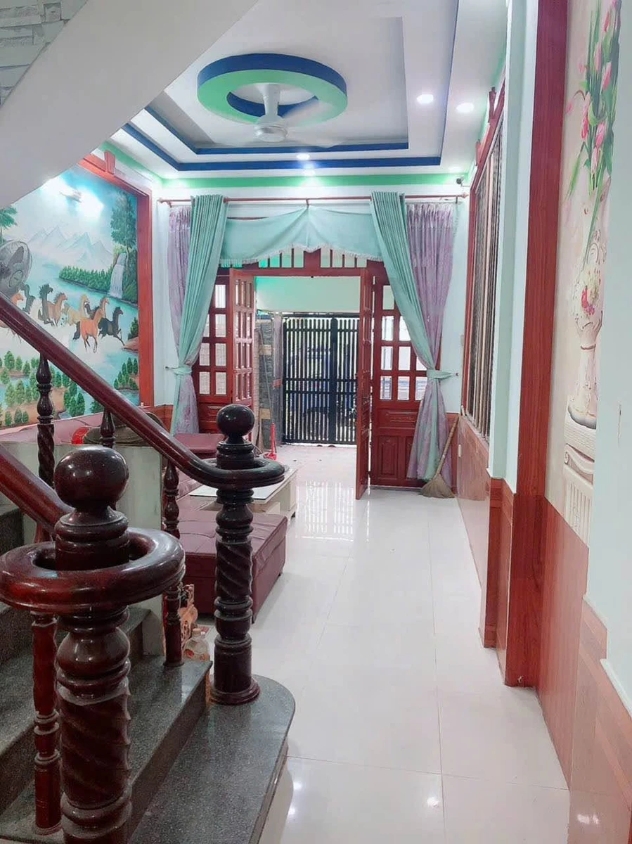 Bán nhà một trệt ba lầu 120m2 mặt đường kinh doanh Bình Tân - Ảnh thu nhỏ 3