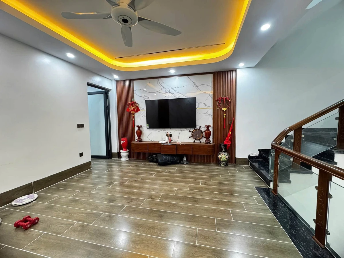 Bán nhà 3 tầng 4 phòng ngủ 100m² Nguyễn Trãi 2,4 tỷ - Ảnh thu nhỏ 3