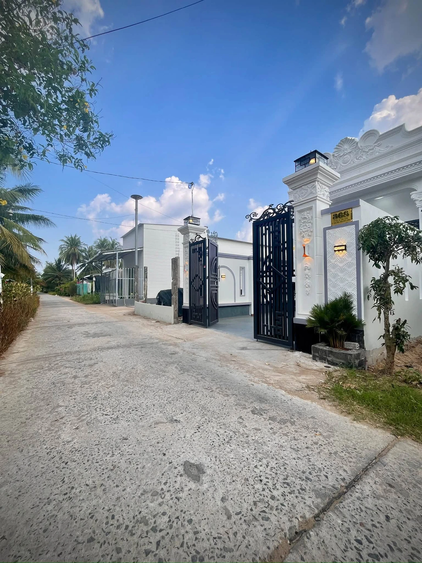 Bán nhà mới Tân Cổ Điển 2PN, 100m² Hữu Định Bến Tre - Ảnh 1