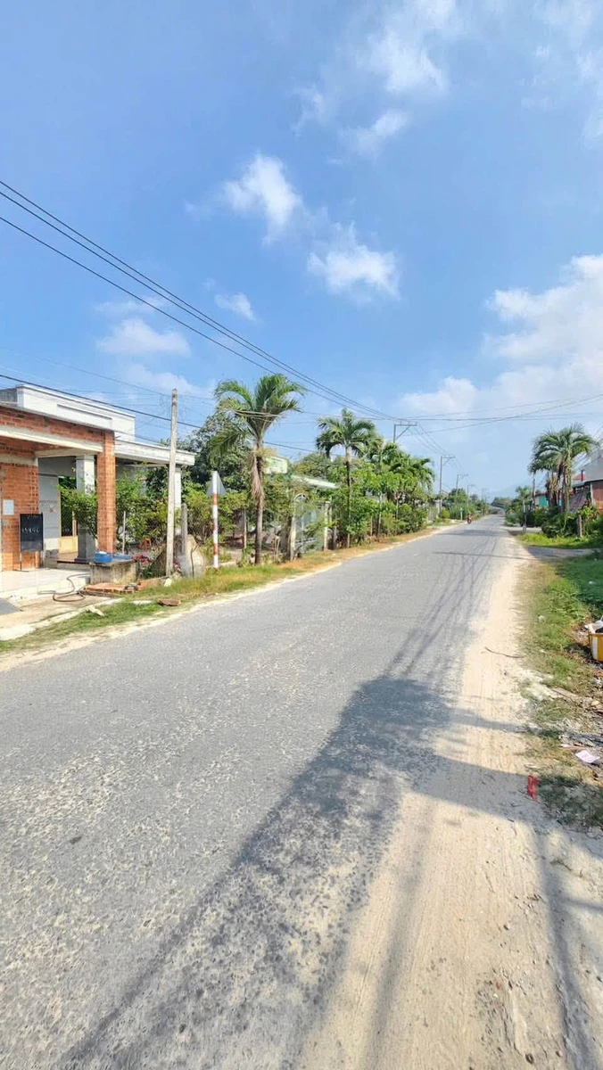 Bán nhà lầu 3PN 4WC Tây Ninh 150m2, 2.59 tỷ - Ảnh 1