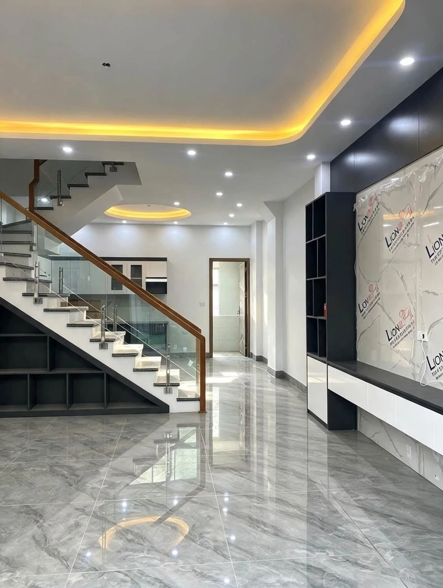 Bán nhà 3 tầng 64-72m2 Cao Thắng 3 tỷ - Ảnh 1