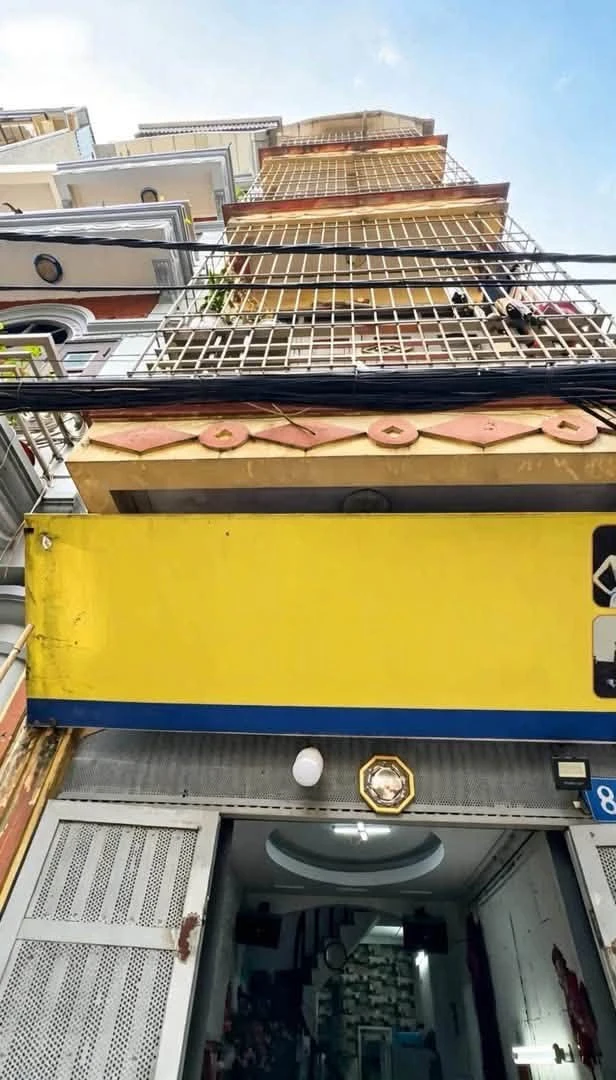 Bán nhà phố 36m² mặt tiền Trương Định, Quận 1, 7.7 tỷ - Ảnh thu nhỏ 3