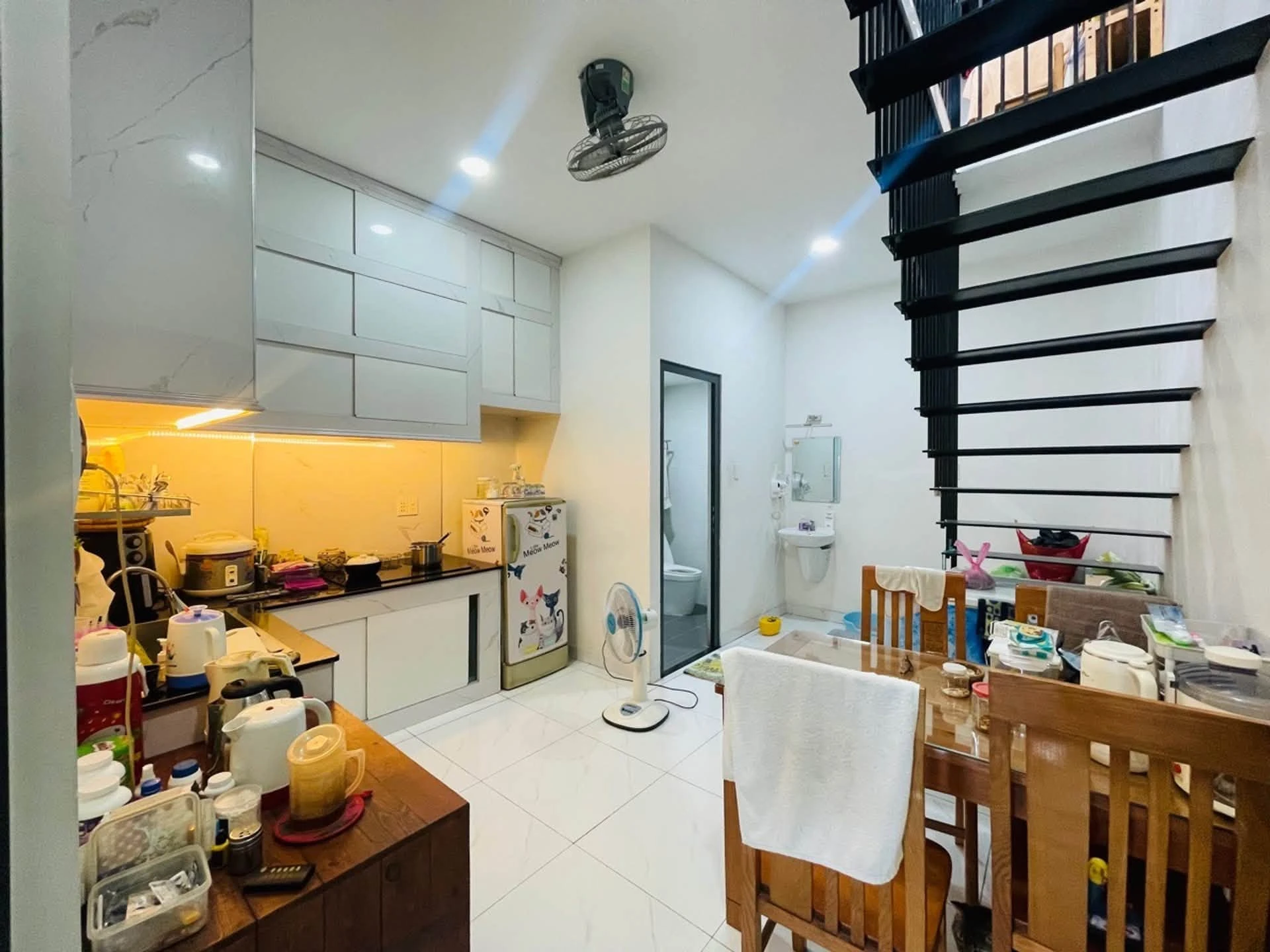 Bán nhà hẻm ô tô 63m² 2 tầng gần Aeon Mall 6.6 tỷ - Ảnh 1