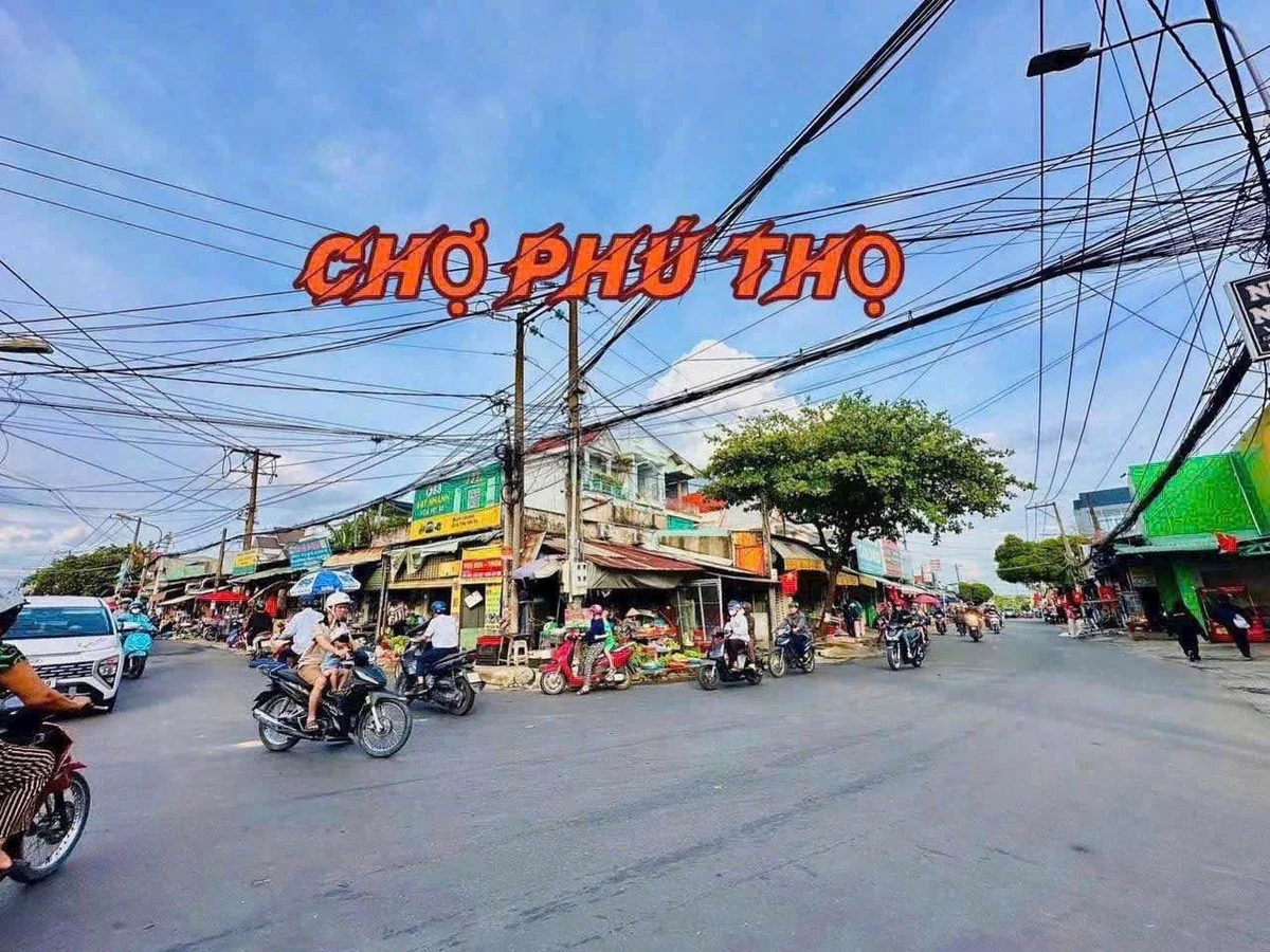 Bán nhà 1 trệt 1 lầu 185m2 Nguyễn Khuyến 4 tỷ 550 triệu - Ảnh 1