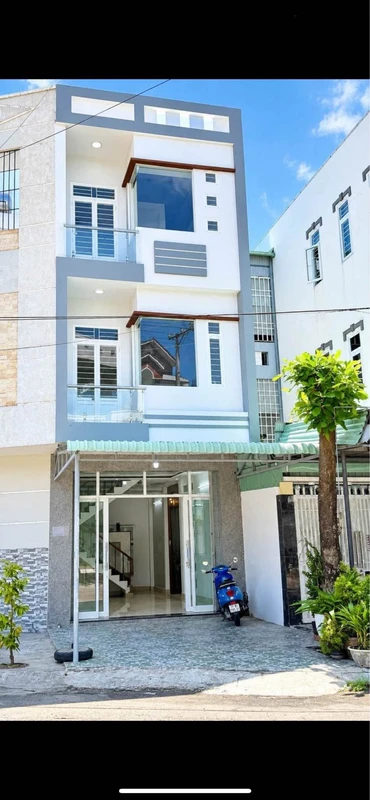 Bán nhà 3 tầng mặt tiền Quy Nhơn 48m² 3.999 tỷ