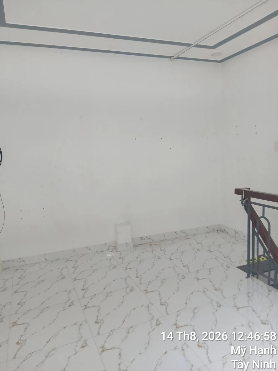 Bán nhà 4x4 một trệt một lầu tại Đức Hòa, gần cổng Hoàng Gia, giá 380 triệu - Ảnh thu nhỏ 4