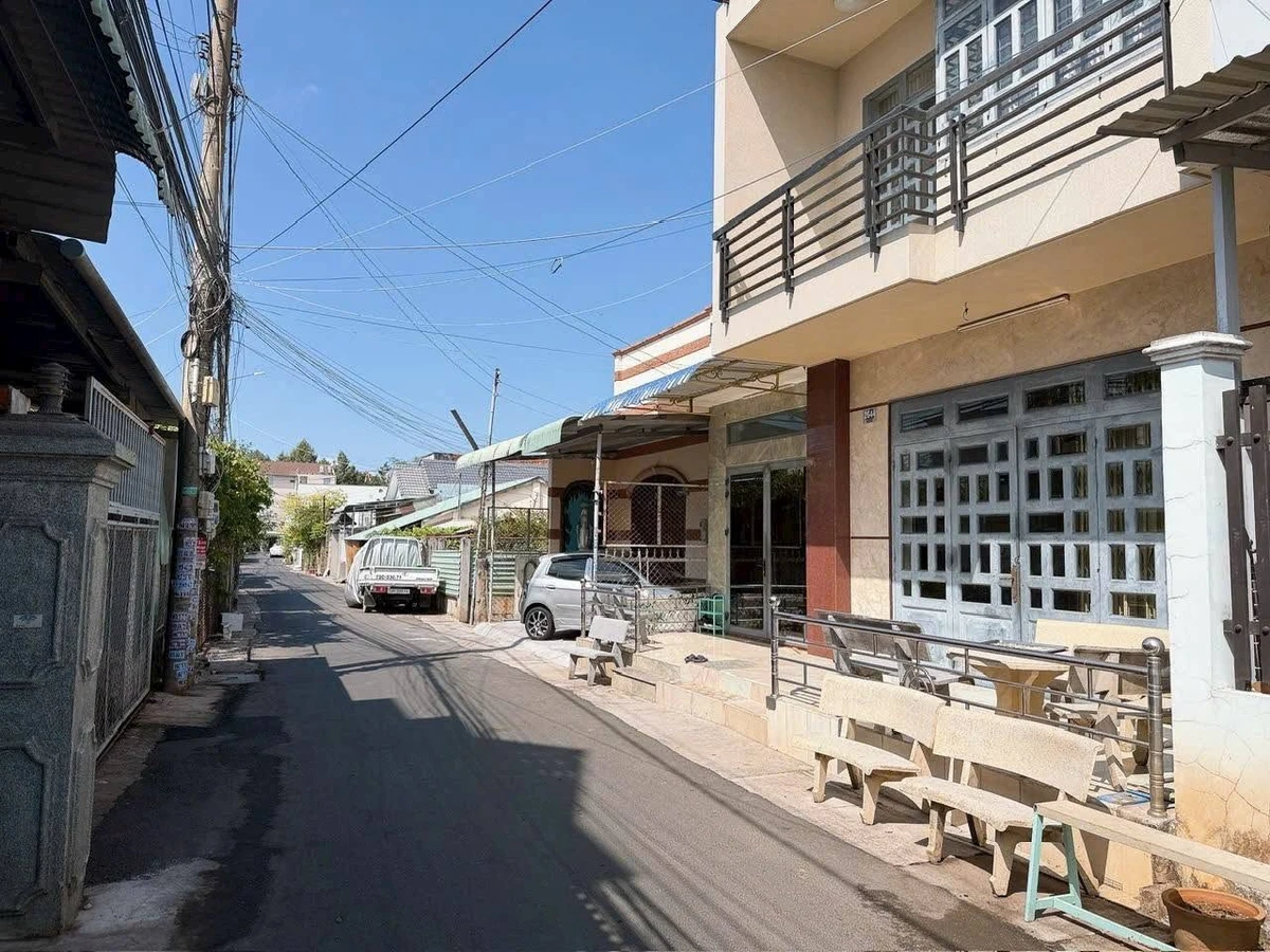 Bán nhà đường Nguyễn Chí Thanh, Phường Phước Nguyên, TP Bà Rịa, 77m2, giá 1,75 tỷ - Ảnh 1