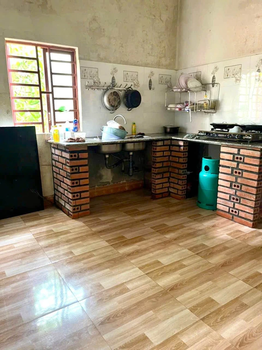 Bán nhà hẻm Nguyễn Chí Thanh, 255m², 2PN, 1 tỷ 50 triệu - Ảnh thu nhỏ 3