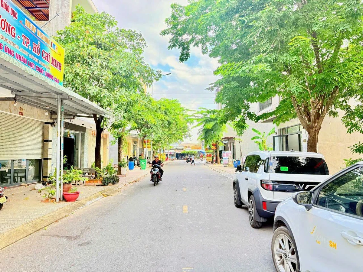 Bán nhà 70m² Thuận Giao 2 giá 5 tỷ - Ảnh 1