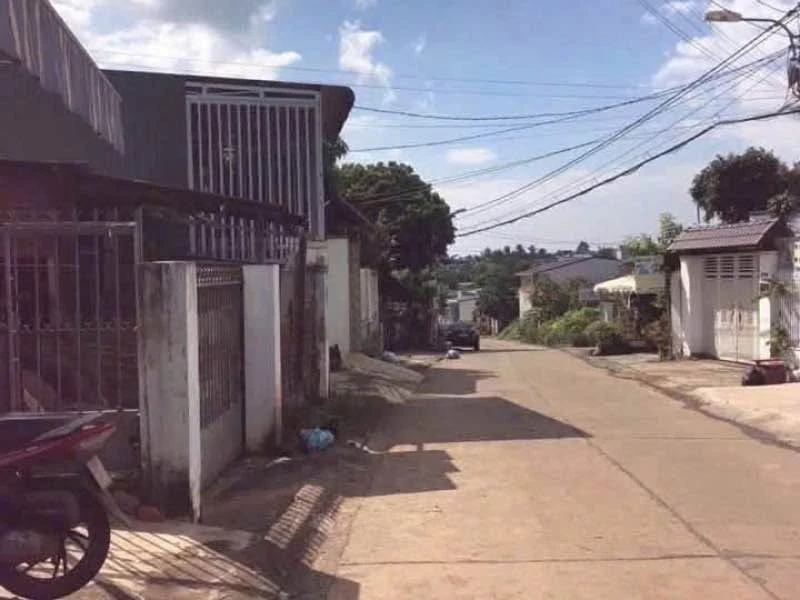 Bán dãy trọ 2 mặt tiền Nguyễn Tuân 12×36m, Quận 12 - Ảnh 1