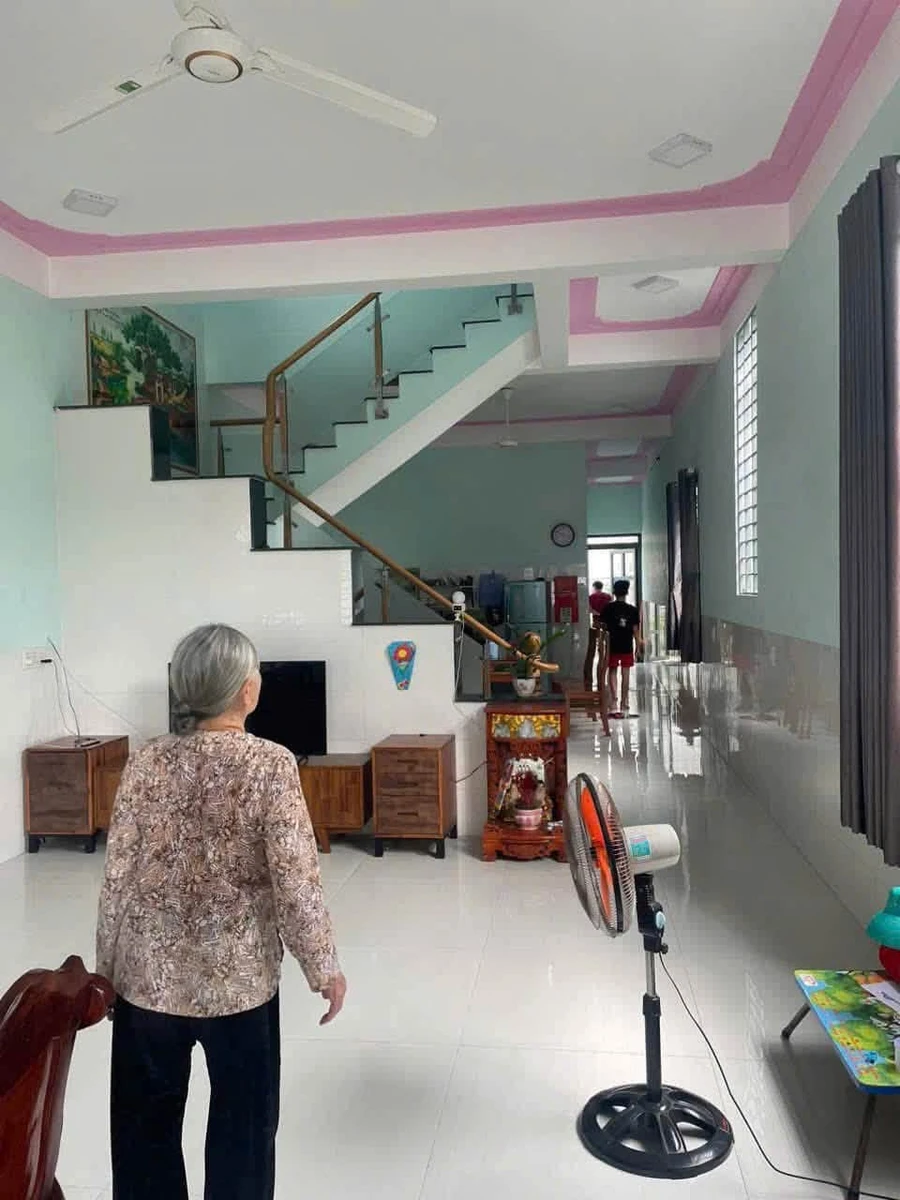 Bán nhà phố 4 phòng ngủ 159.7m² Lê Hồng Phong - Ảnh thu nhỏ 3