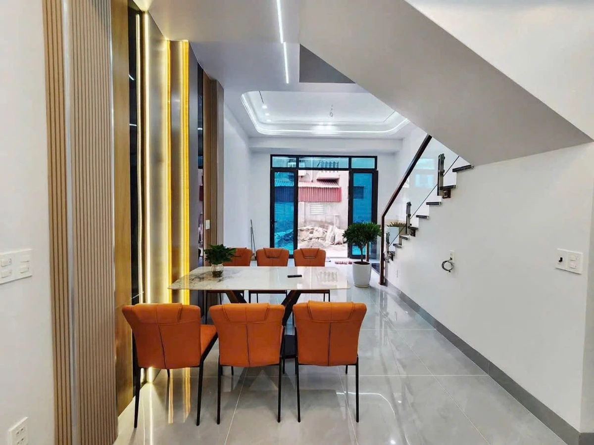 Bán nhà phố 3PN full nội thất 160m2 Tuệ Tĩnh trên 3 tỷ - Ảnh thu nhỏ 4