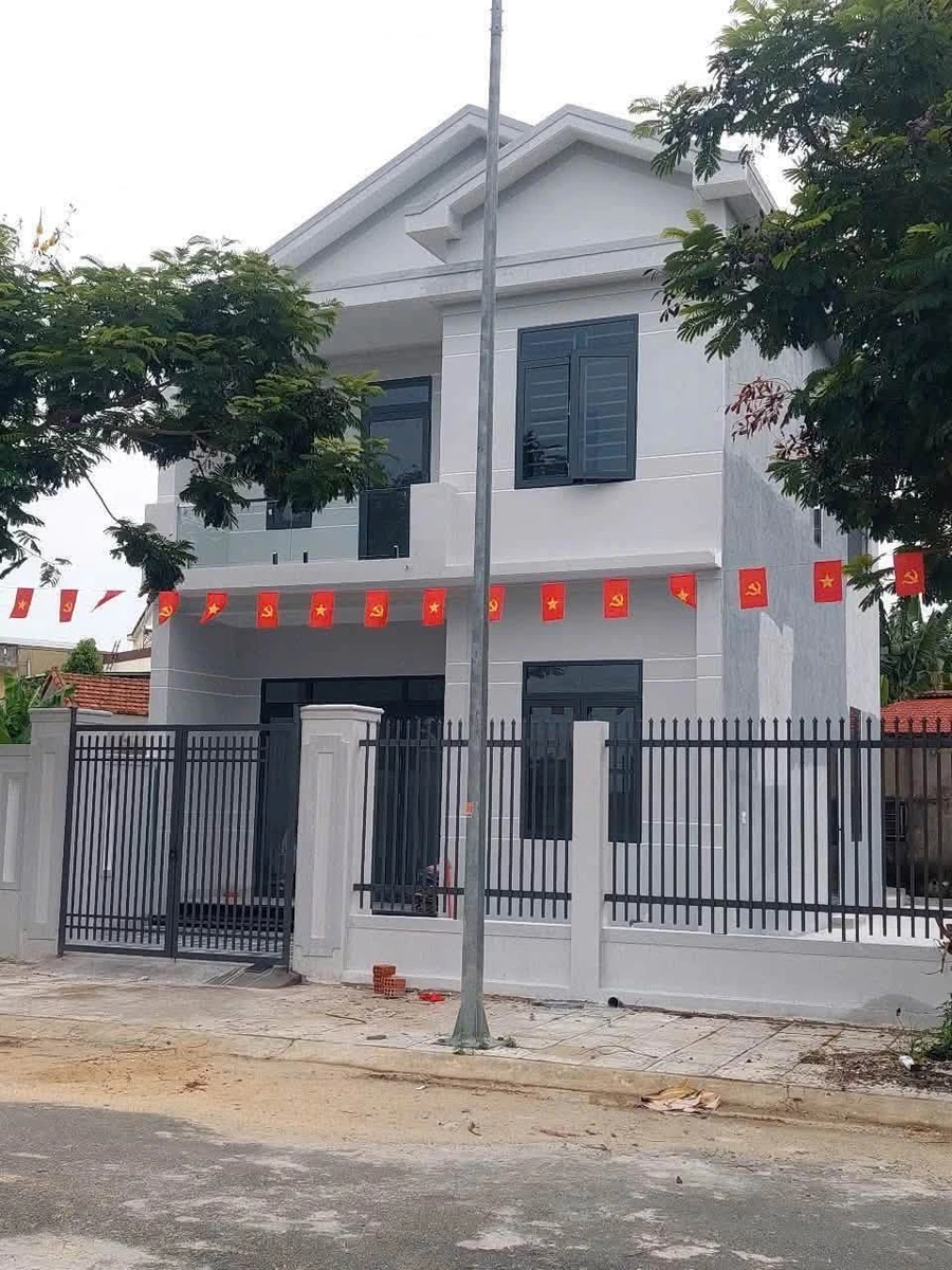 Bán biệt thự mới xây 133.8m2 hướng tây Tây Bầu Giang 2 tỷ 3 - Ảnh 1