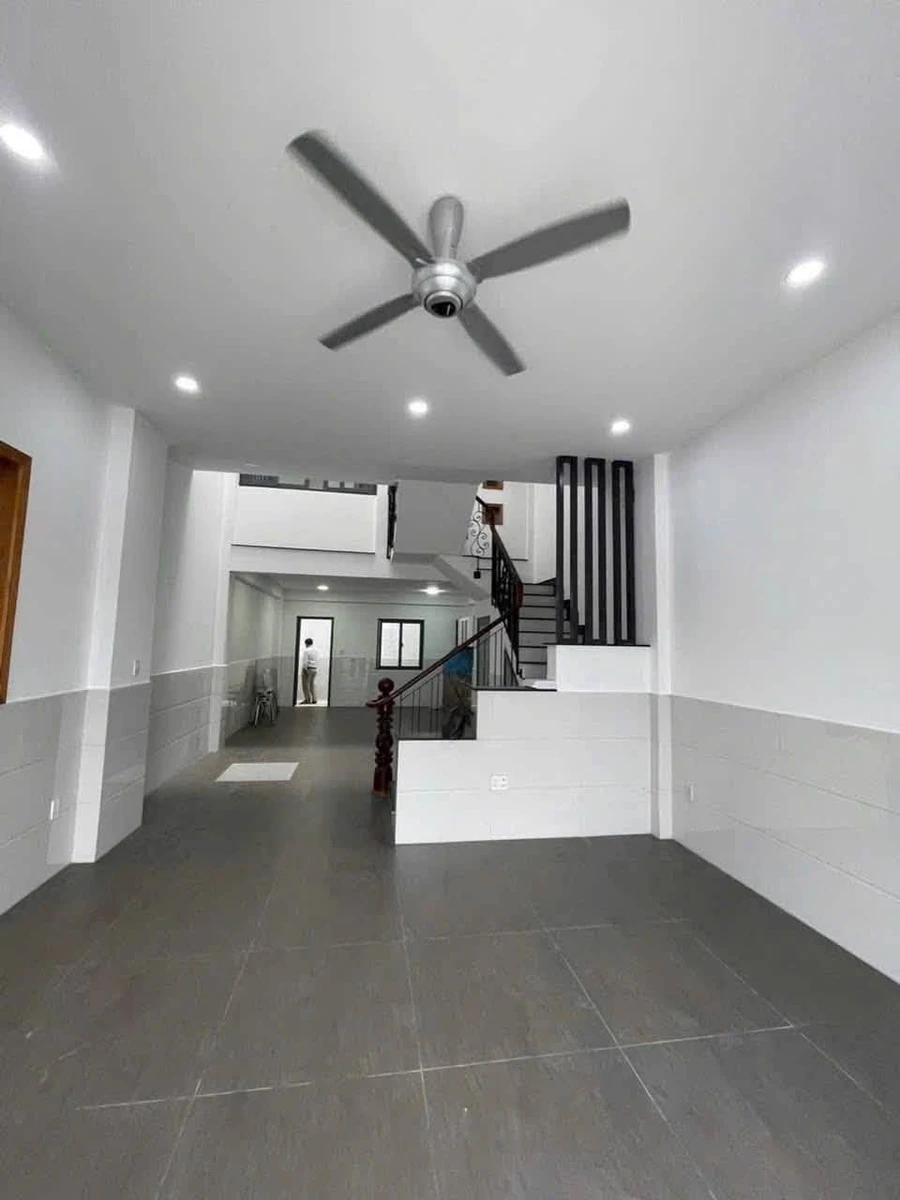 Bán nhà 3 tầng 5.1x16m đường Tỉnh Lộ 10, Bình Tân, nhỉnh 4 tỷ - Ảnh thu nhỏ 3