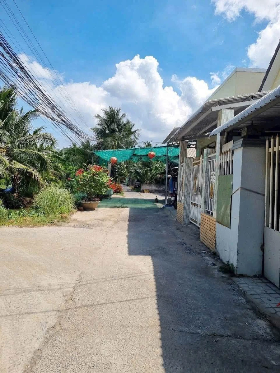 Bán 2 nền liền kề Phú Hưng Bến Tre, 300m² mỗi nền, 450 triệu - Ảnh 1