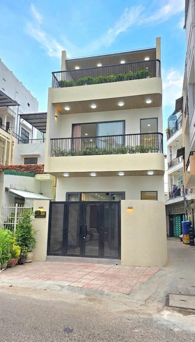 Bán nhà 3 tầng mặt tiền Nha Trang 11,5 tỷ, 90m2 - Ảnh 1