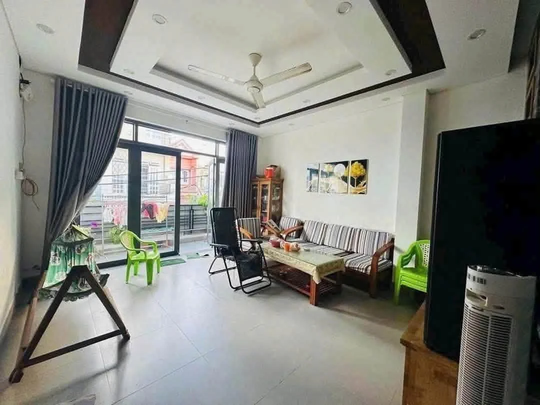Bán nhà mặt tiền 1 trệt 3 lầu 69m² Vũng Tàu - Ảnh thu nhỏ 3