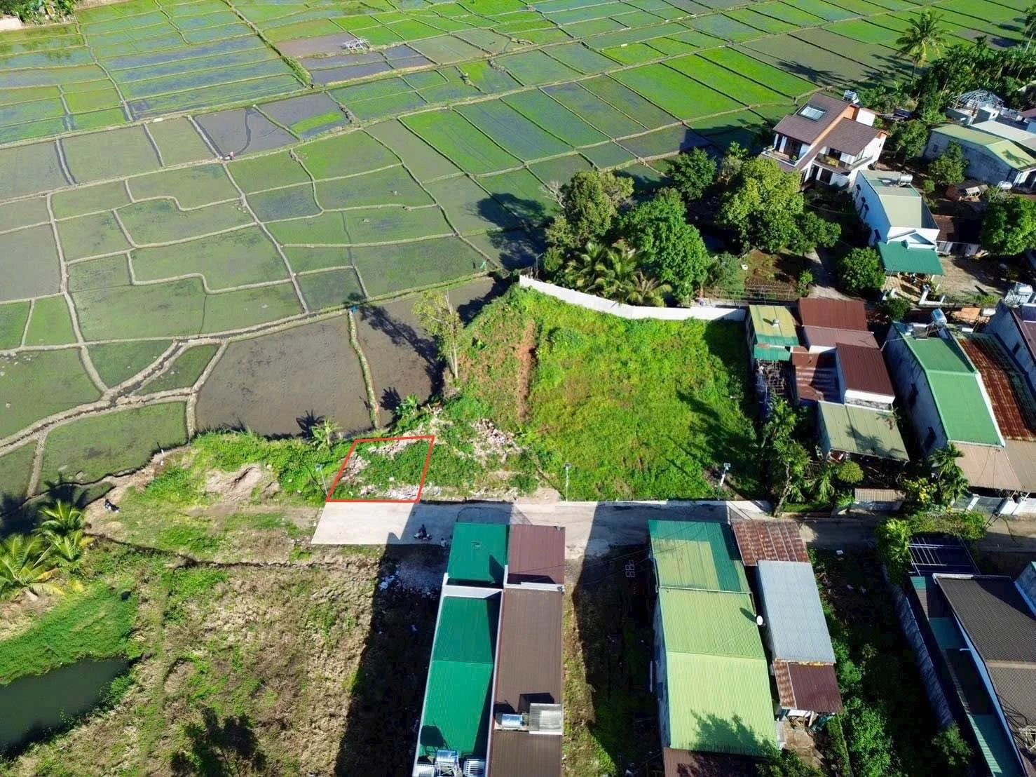 Bán gấp lô đất hẻm 18 Ung Văn Khiêm, view ruộng, 130m2, giá 999 triệu, Buôn Ma Thuột - Ảnh 1