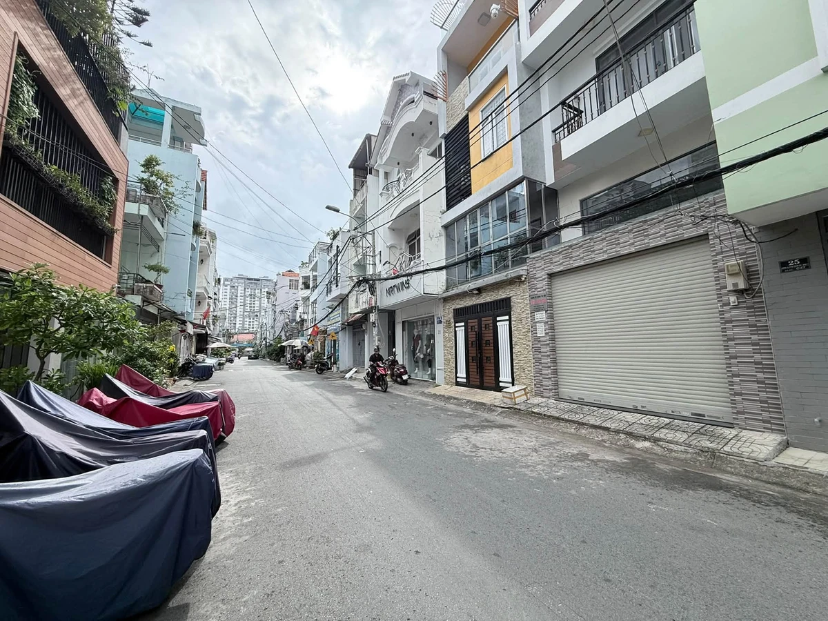 Bán nhà mặt tiền Quận 7, 50m2, 5 tầng, 10 tỷ - Ảnh thu nhỏ 2