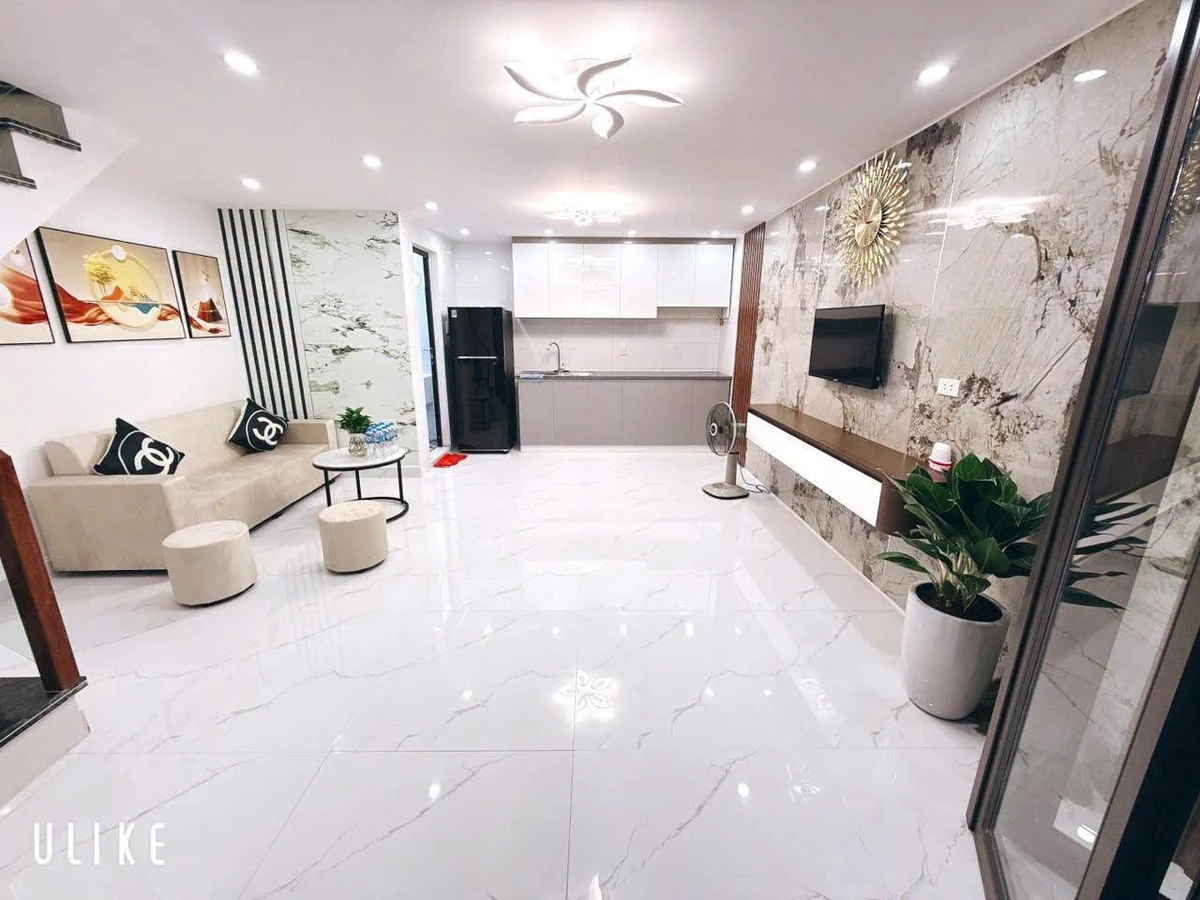 Bán nhà 2 tầng 80m² full nội thất Trần Nguyên Hãn 1,899 tỷ - Ảnh thu nhỏ 2