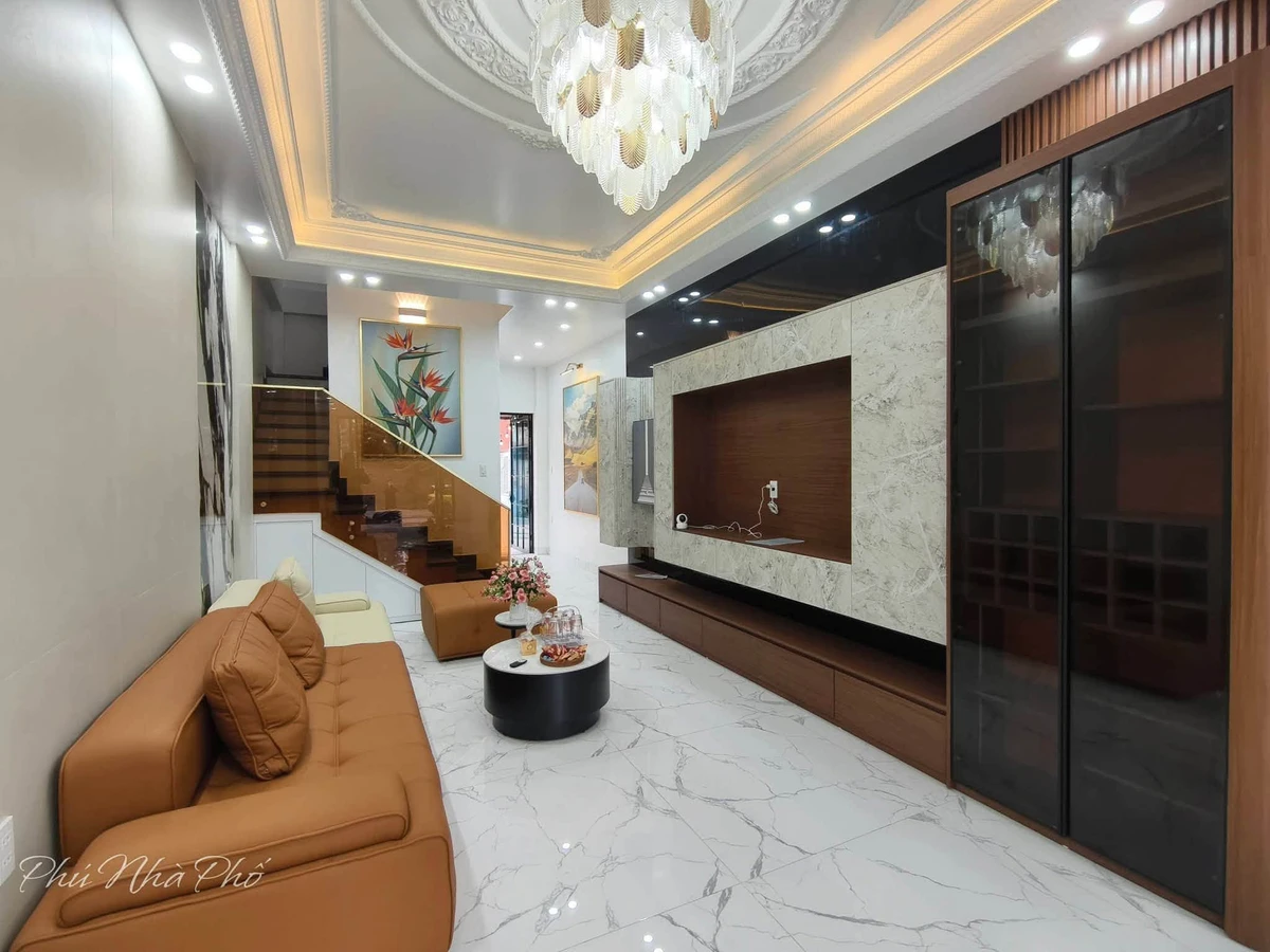 Bán nhà 5,5 tầng có sân vườn, thang máy lô 15 Lê Hồng Phong, Hải An, giá 11,5 tỷ - Ảnh thu nhỏ 2