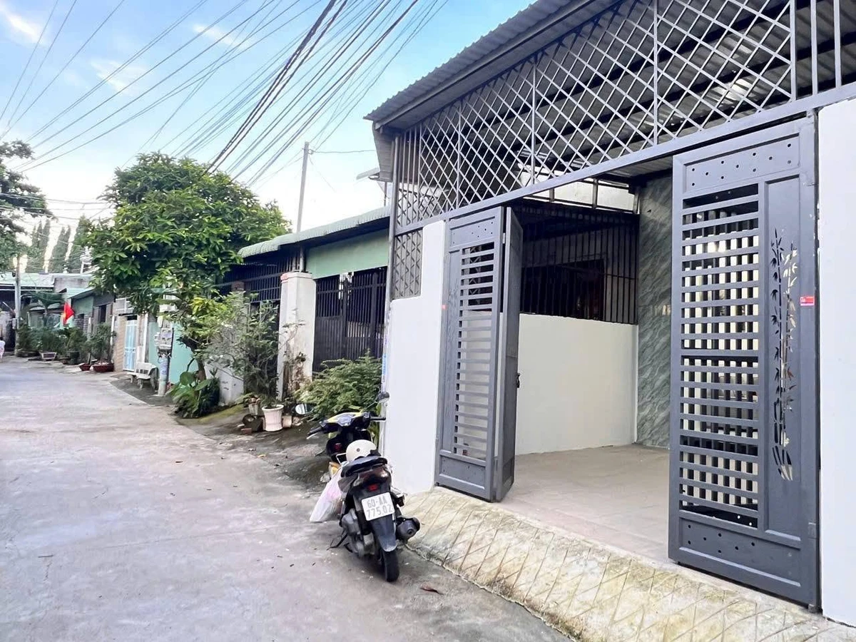 Bán nhà 1 trệt 1 lửng 104m², 3 PN ở Đồng Nai 1.62 tỷ - Ảnh 1