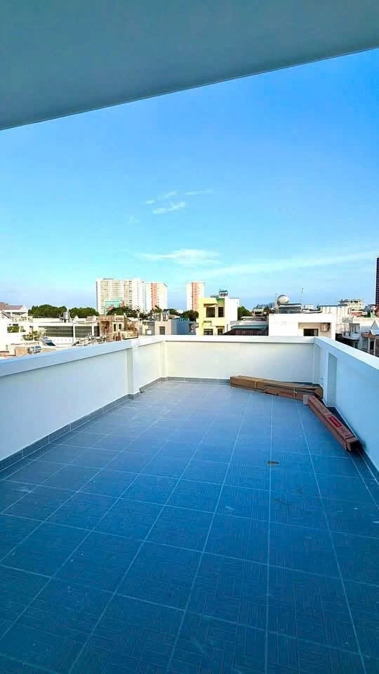 Bán nhà 1 trệt 2 lầu hẻm ô tô 104m2 Quận 12 - 9,3 tỷ - Ảnh thu nhỏ 2