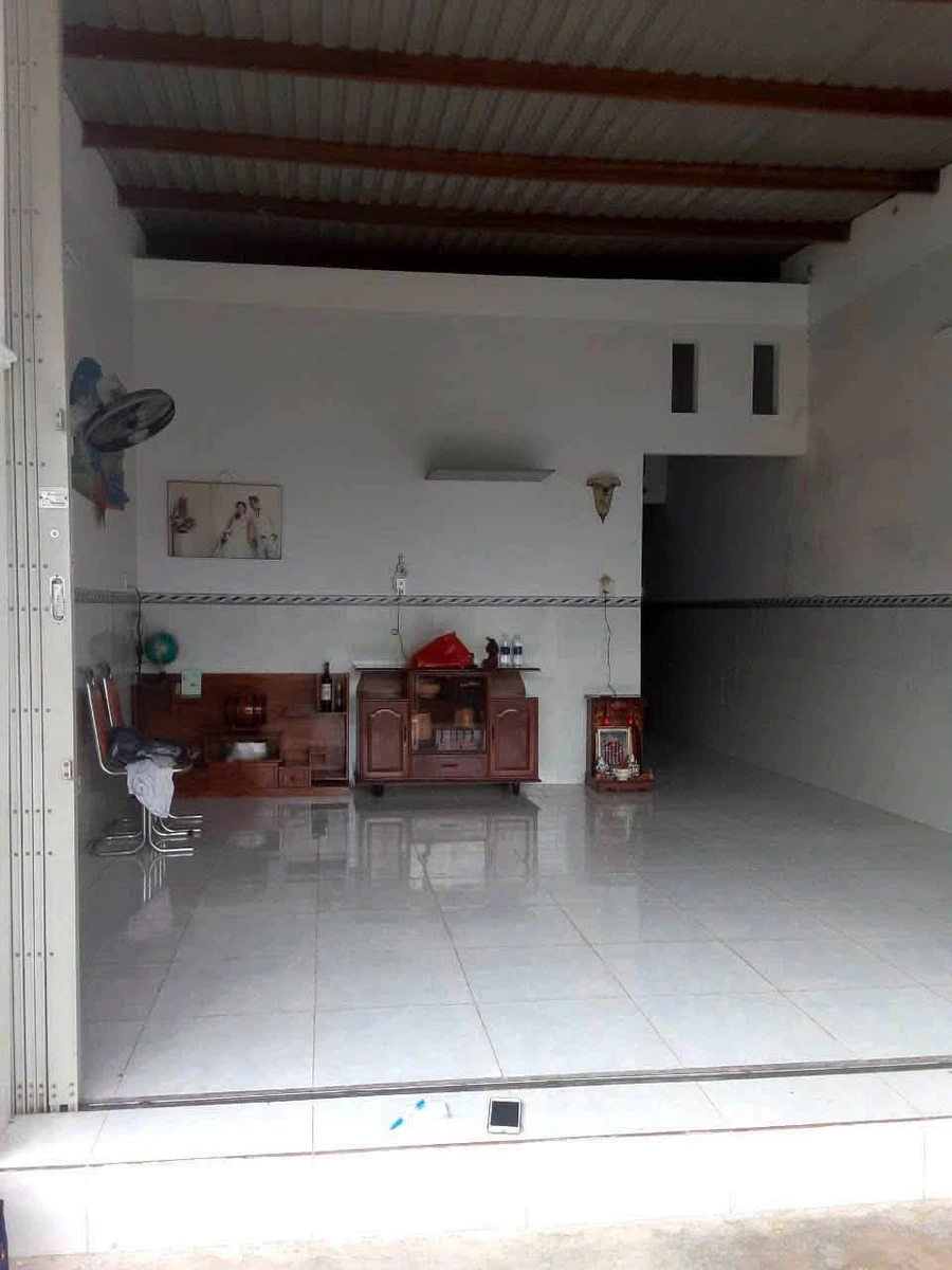 Bán nhà 3 PN 100m2 Hóc Môn 900 triệu - Ảnh thu nhỏ 2