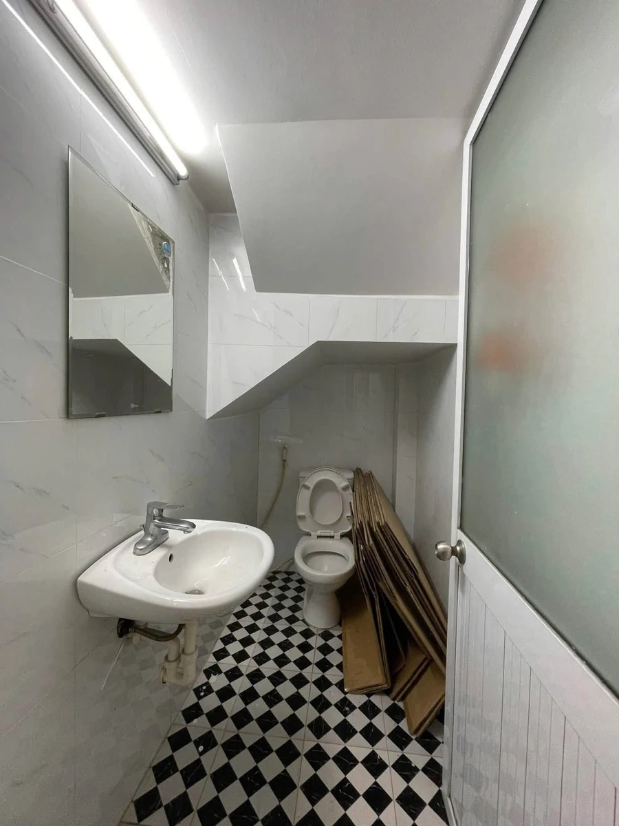 Bán nhà 3 tầng 33m² Trần Nguyên Hãn - Ảnh thu nhỏ 5