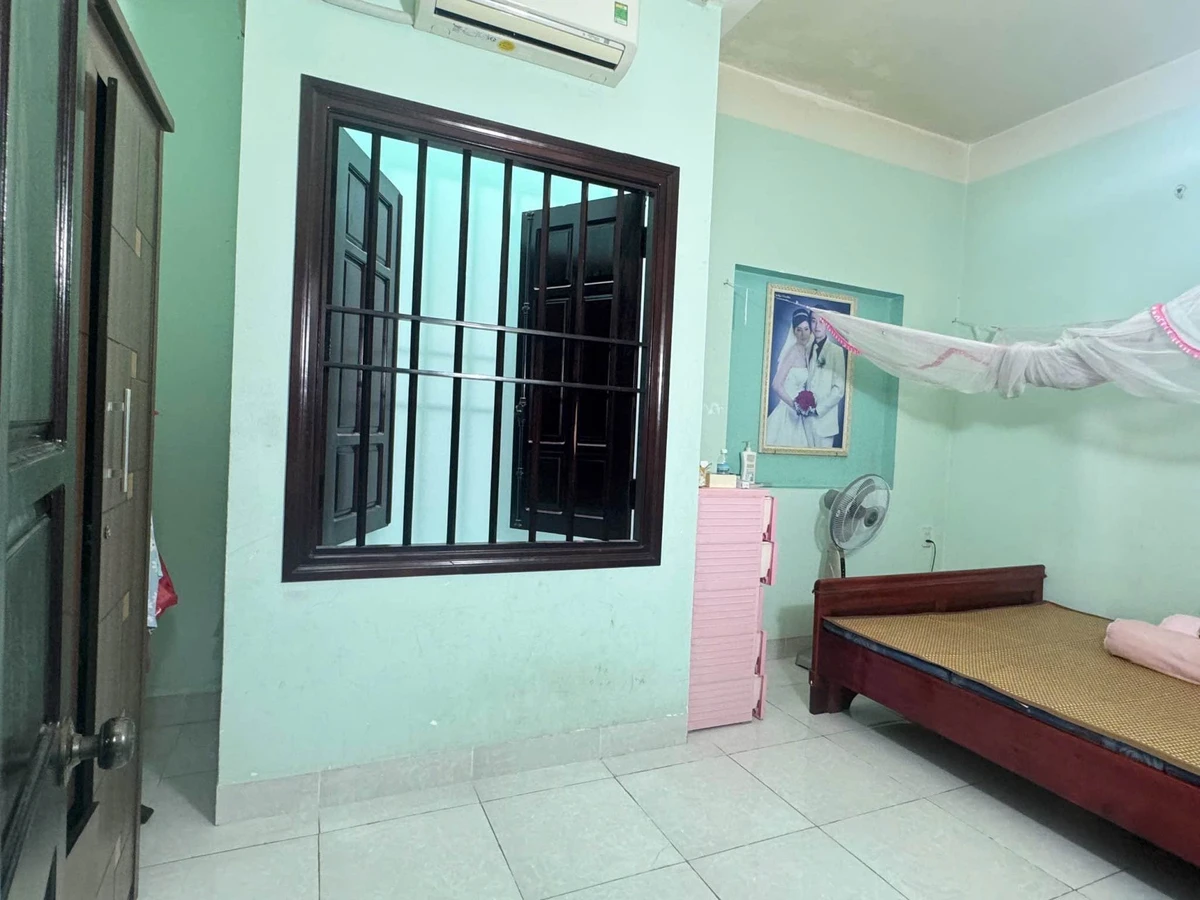 Cho thuê nhà 2.5 tầng mặt tiền 180m2, 4PN, Dương Hiến Quyền - Ảnh thu nhỏ 4