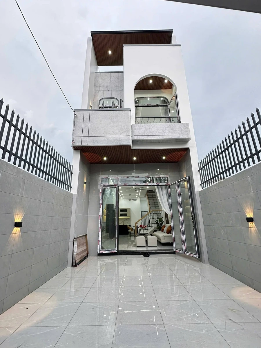 Bán nhà 1 trệt 1 lầu mặt tiền kinh doanh 3 phòng ngủ tại Trảng Dài, Đồng Nai - Ảnh thu nhỏ 2