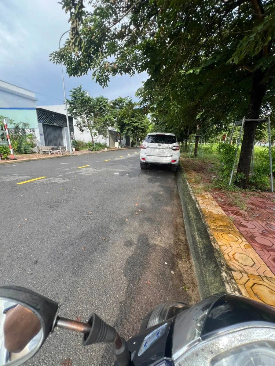 Bán đất mặt tiền 100m² Bình Dương, giá 3,3 tỷ - Ảnh thu nhỏ 5