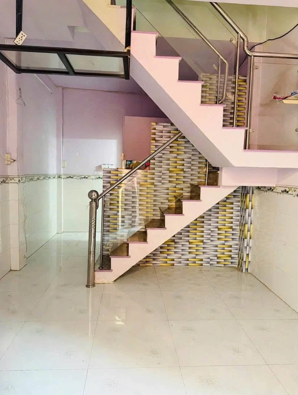 Cho thuê nhà nguyên căn 1 trệt 1 lầu 2PN hẻm Nguyễn Ngọc Cung, Quận 8 giá 5 triệu/tháng - Ảnh 1