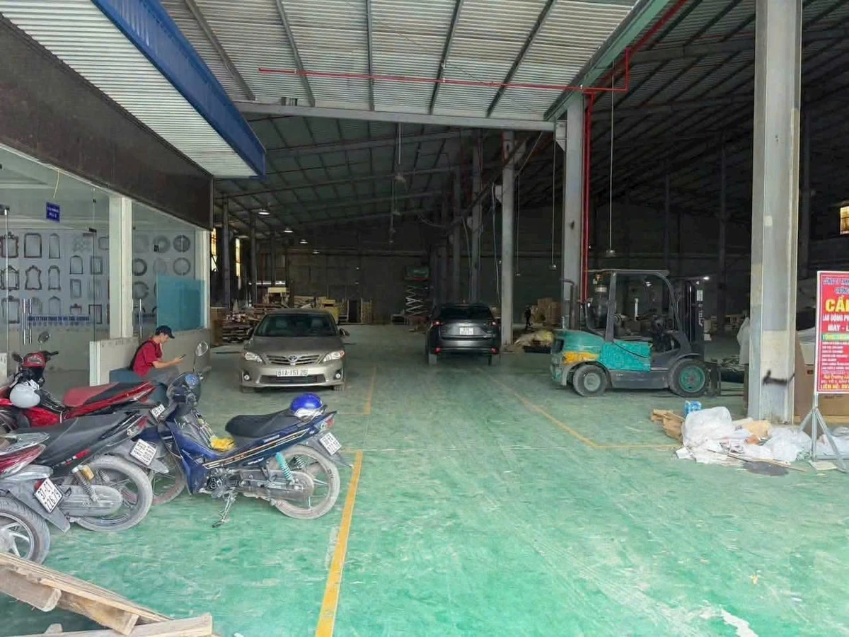 Cho thuê nhà xưởng 2700m² Tân Uyên, 210 triệu/tháng - Ảnh thu nhỏ 2