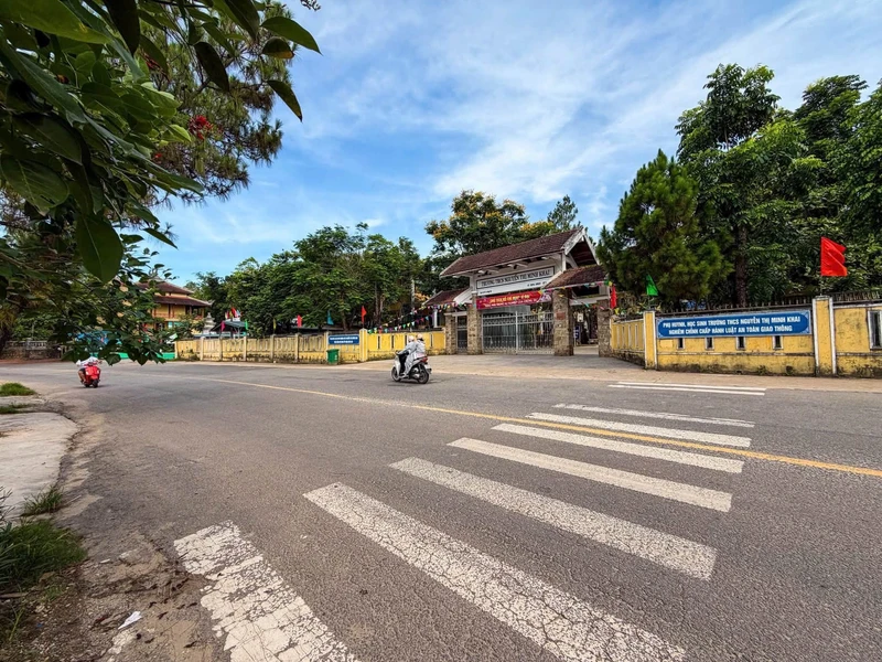 Bán đất mặt tiền Lê Ngô Cát Huế 100m2 3.5 tỷ