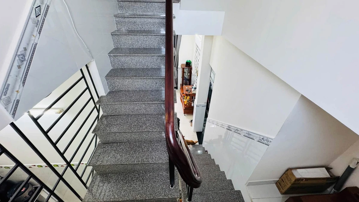 Bán nhà 3 tầng hẻm ôtô 42m² Phú Xương Nha Trang 3,4 tỷ - Ảnh thu nhỏ 5