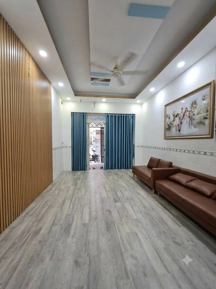 Bán nhà hẻm xe hơi 4 lầu 64m² giá 4,5 tỷ Quận 12 - Ảnh 1