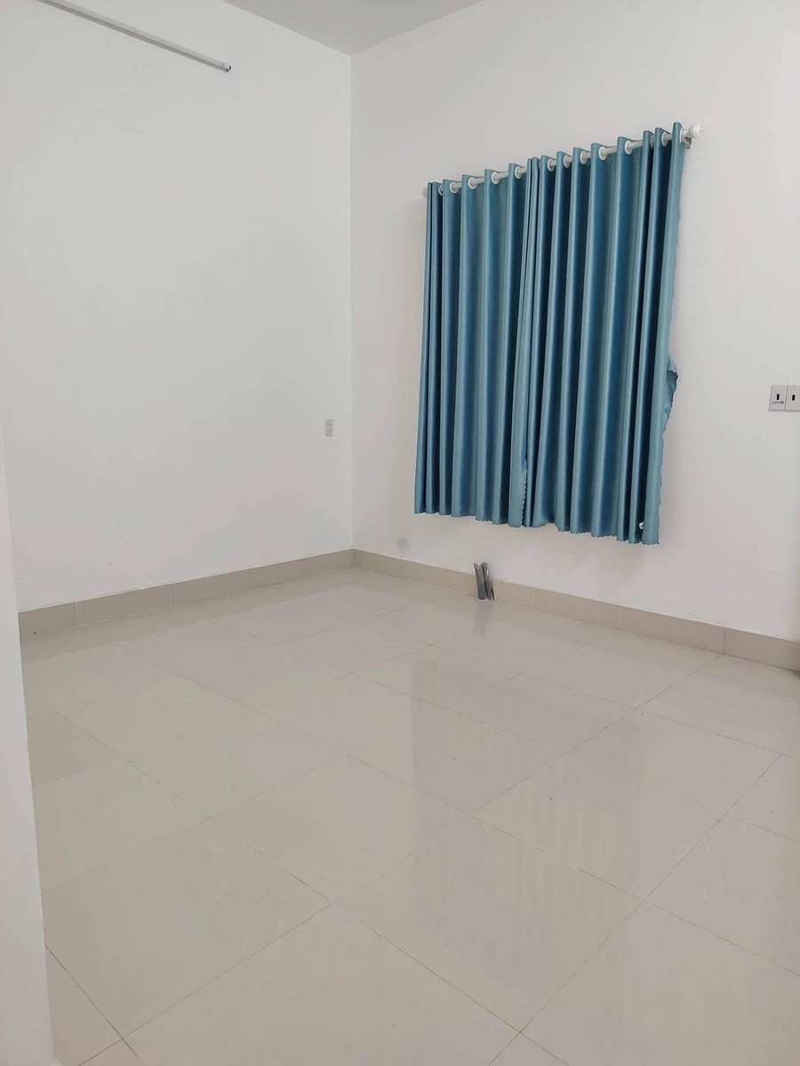 Cho thuê nhà 1 trệt 1 lầu 100m2 KĐT Tây Bắc A6, đường số 12, Rạch Giá giá 6 triệu/tháng - Ảnh thu nhỏ 4