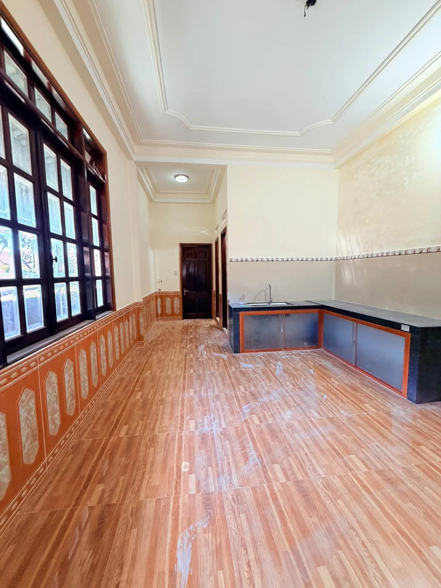 Bán nhà Đà Lạt 147m² mặt tiền đường Lạc Long Quân 4,7 tỷ - Ảnh thu nhỏ 4