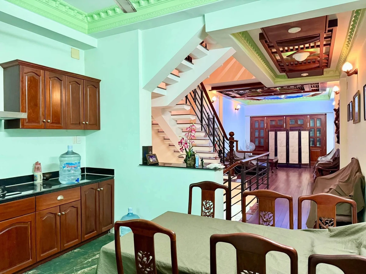 Bán nhà mặt tiền Tân Phú 70m2 4 tầng 9 tỷ - Ảnh thu nhỏ 3