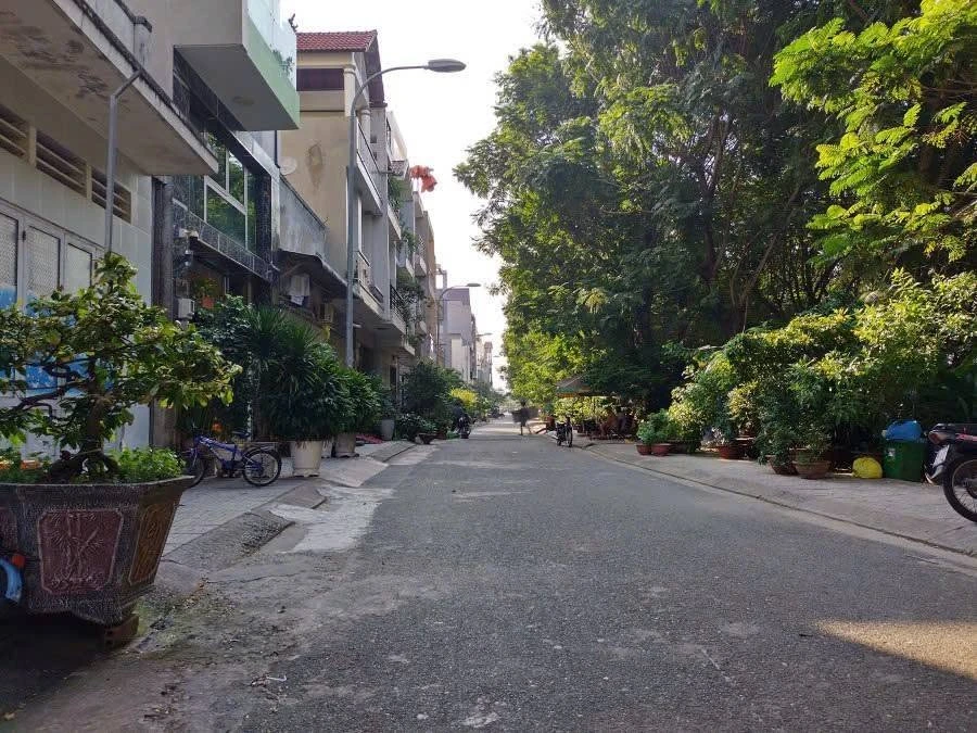 Bán nhà 4 tầng 119m2, 4 phòng ngủ, Linh Xuân, Thủ Đức, 7,6 tỷ - Ảnh 1