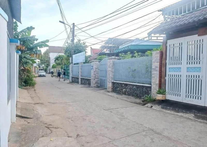 Bán đất hẻm 104 Mai Hắc Đế, 94m², Buôn Ma Thuột, 3 tỷ 450 triệu - Ảnh thu nhỏ 2