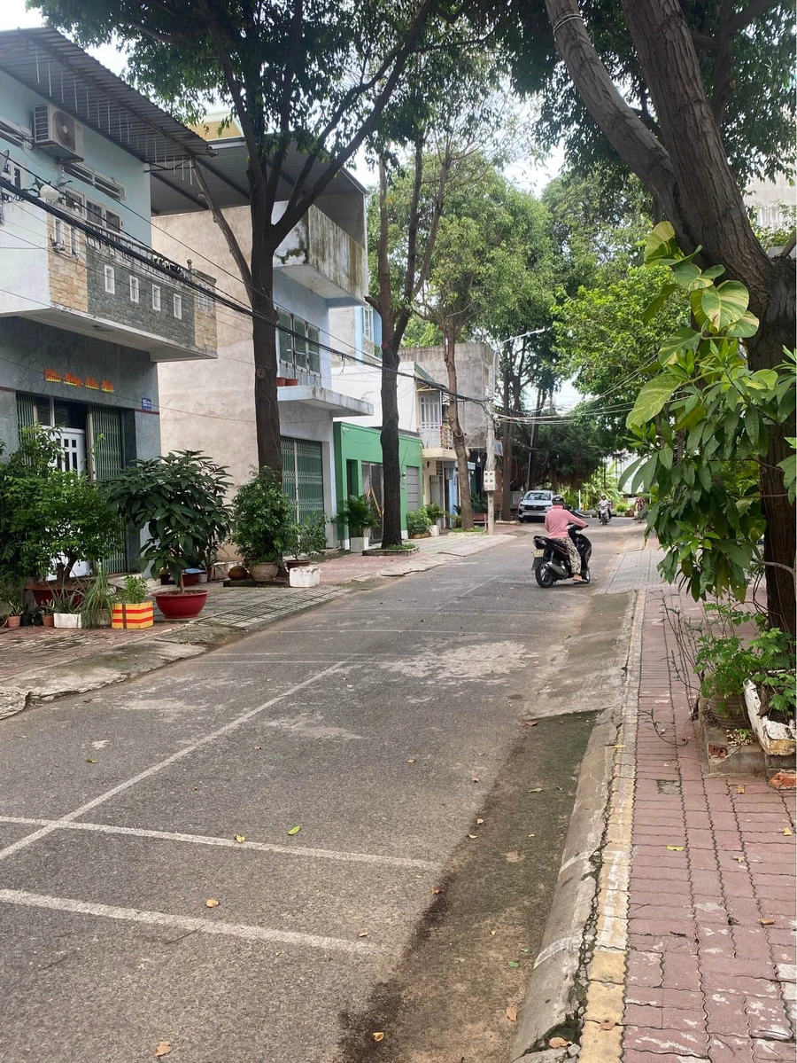 Bán nhà 94m2 4 phòng ngủ Phường 10 Quận 7 - Ảnh thu nhỏ 2