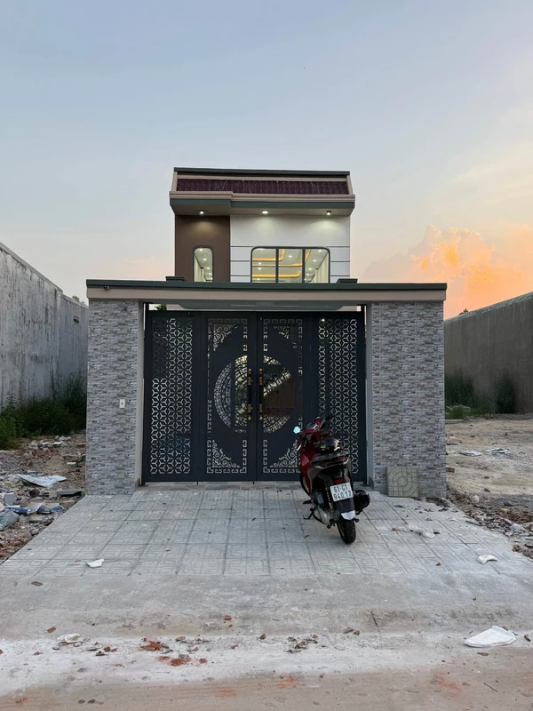 Bán nhà mới gác lửng 5x30m Mỹ Phước 3, 3PN, 2 WC - 2.488 tỷ