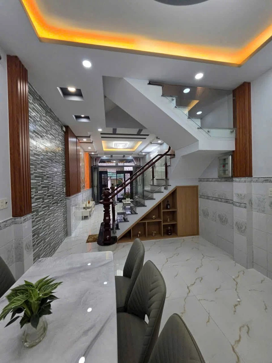 Bán nhà hẻm 5m 4x15m 1 trệt 2 lầu gần Khu Tên Lửa, Bình Tân, giá 6,9 tỷ - Ảnh thu nhỏ 4