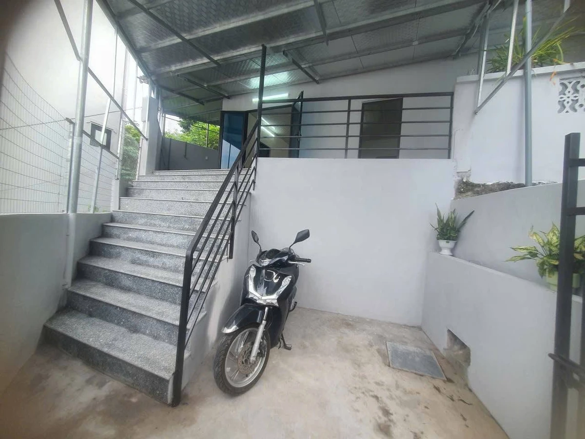 Bán nhà 200m² giá 1.55 tỷ Cao Thắng Quận 1 - Ảnh 1